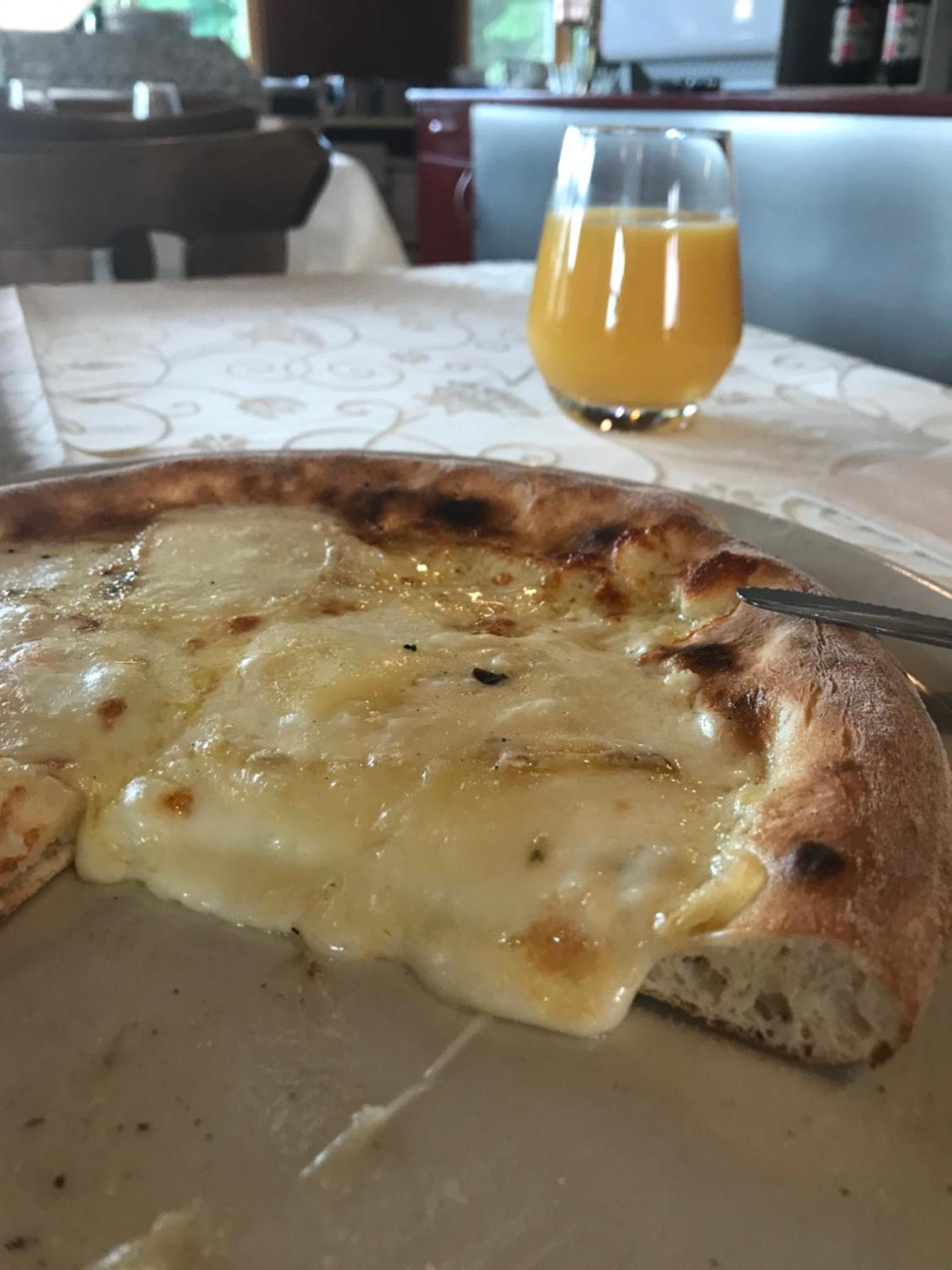 Hotel Restaurant Pizzeria Rotes Haus Münsterlingen エクステリア 写真
